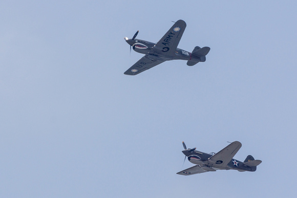 Curtiss P-40 Warhawk formation