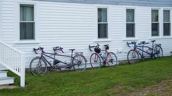 Tandems & half-bike - Warfield House Inn