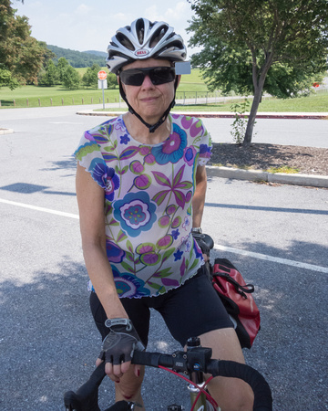 Karen sporting her new jersey - Ft Fredrick loop